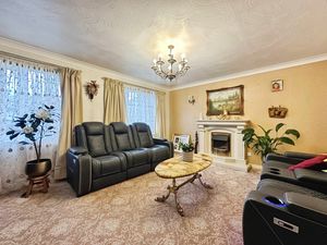 Lounge- click for photo gallery